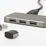 Digitus DA-70240-1 4 Port USB 3.0 Hub, 5V-2A güç adaptörü dahil, alüminyumi DA-70240-1